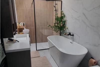 Apartament cu 4 camere semidecomandat în Poiana Brașov - 1