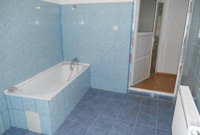 Apartament 3 camere 100 M, nemobilata, imobil privat, zona Lisimed - 2