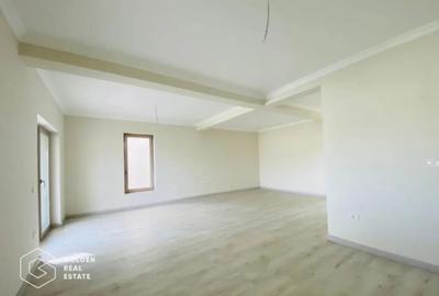 Casă cu 4 camere cu Teren 365 Mp în Chișoda - 2