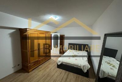 Apartament de 2 camere, 60 mp, decomandat, Zona 7 Noiembrie - 1