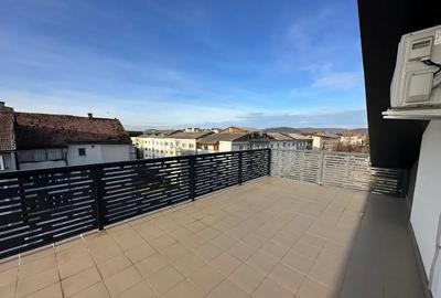 Apartament cu 3 camere decomandat în Independenței - 12