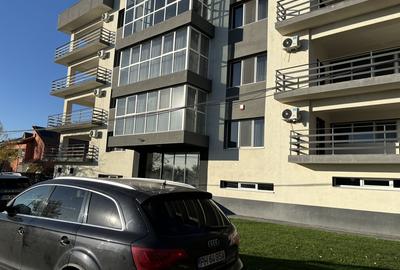 Spațiu comercial, de 2,200 mp, în Central - 11