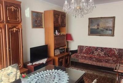 Apartament cu 4 camere decomandat, mobilat în Ozana