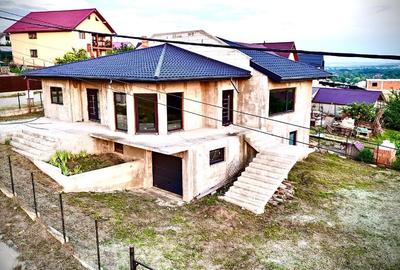 Casa de vânzare....intrare în Hârlău - 1