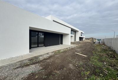 Vila spectaculoasa cu piscina | 1167 MP | Teren 3500 MP | Otopeni Tunari | - 11