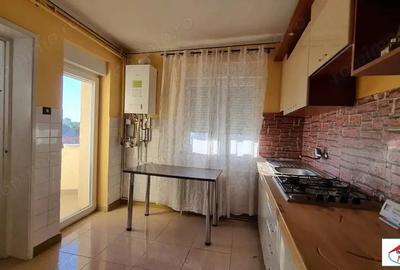 Apartament ultracentral 3 camere cu garaj si beci - 2