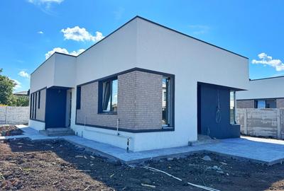 Casa individuala parter -- 4 camere - 2 bai - 110mp utili +teren 424mp - 2