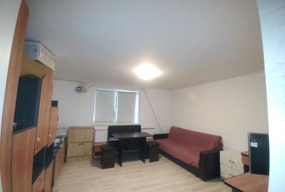 Casă cu 4 camere cu Teren 734 Mp în Central - 2