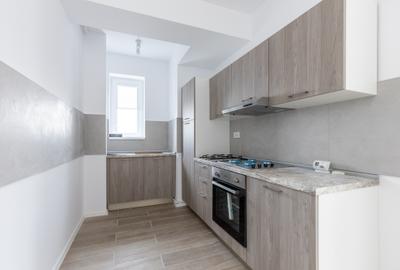 Penthouse , scara interioara , terasa cu vedere superba in Parcul Tineretului - 13