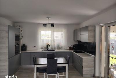 Casă cu 3 camere cu Teren 115 Mp în Jucu