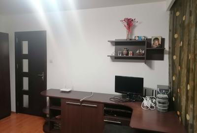 Apartament cu 2 camere decomandat în Rovine - 3