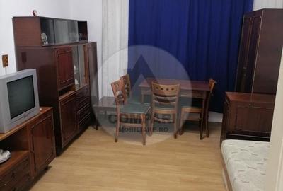 Garsonieră decomandată în Plopilor - 2