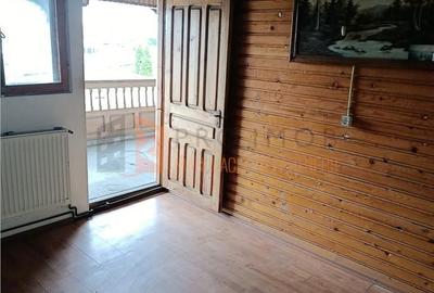 Casă cu 3 camere decomandat cu Teren 1378 Mp în Costești - 9