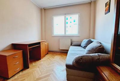 Apartament 3 camere zona garii (2 balcoane+2 Bai)Loc de parcare - 4