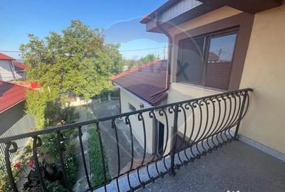 Casă cu 5 camere cu Teren 849 Mp în Golești - 1