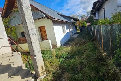 Casă cu 5 camere în Central - 2