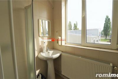 Spațiu comercial, de 1,276 mp, în Central - 4