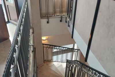 Spațiu comercial, de 214 mp, în Central - 15