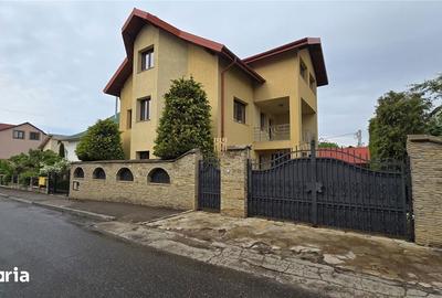 Casă cu 6 camere cu Teren 700 Mp în Vama - 19
