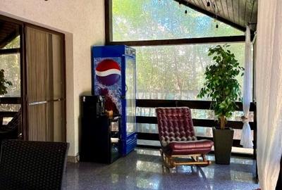 OPORTUNITATE ! Delta Dunarii - Casa de vacanta - 2 duplexuri + 4 cabane - 15