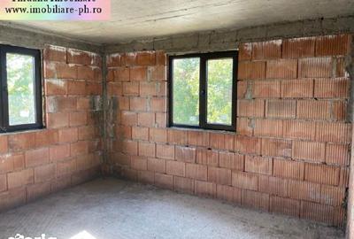 Casă cu 4 camere cu Canalizare în Lipănești - 1