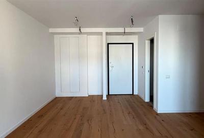 Apartament cu 3 camere decomandat în Băneasa
