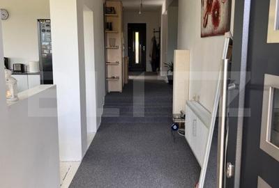 Casa in Sanpetru cu priveliste panoramica si zona linistita - 1