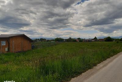 Teren de 2325 mp, în Hărman