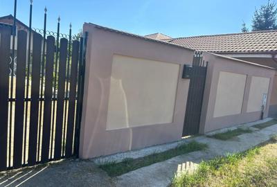 Casă cu 2 camere cu Teren 700 Mp în Central - 1