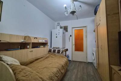 Garsonieră semidecomandată în CET - 11