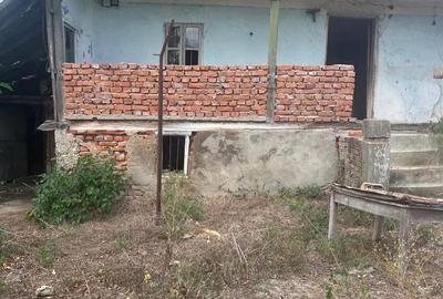 Casă cu Teren 2642 Mp în Spahii - 1