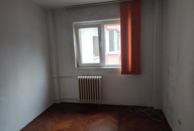 Apartament semidecomandat în Universitate - 18