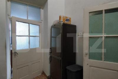 Cladire 3 camere, etaj intermediar, fatada platita, Piata Ma - 4