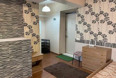 Garsonieră decomandată în Tei