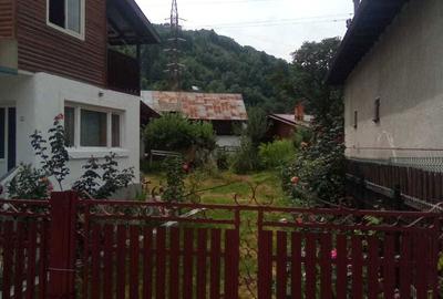 Casă cu 4 camere în Rucăr - 3