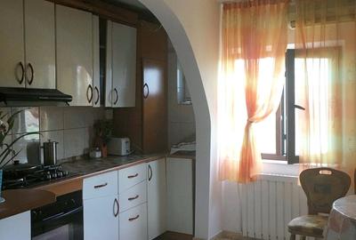 Piata Traian, apartament 4 camere mare si luminos, 2 bai, comision 0 - 2