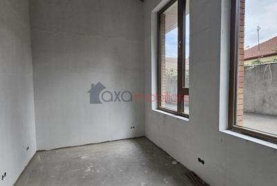 Spațiu comercial, de 122 mp, în Central - 6
