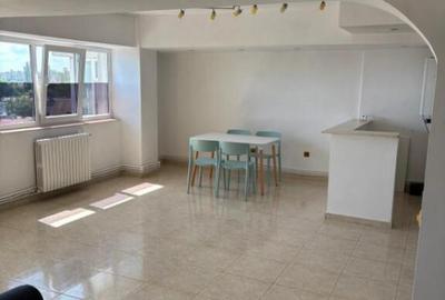 Apartament cu 3 camere decomandat în Km 4