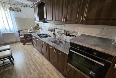 Inchiriez apartament 2 camere in Cartierul Latin