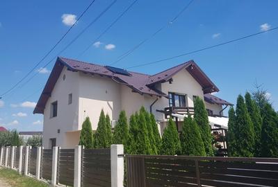 Casă cu 4 camere în Central - 2
