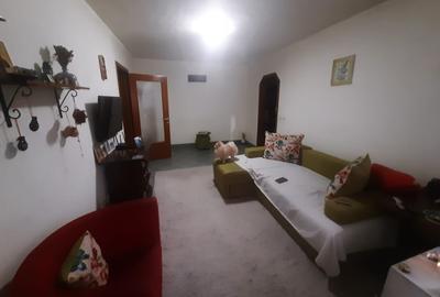 Apartament semidecomandat în Drumul Taberei