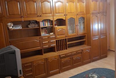 Apartament cu 2 camere decomandat în Micro 17
