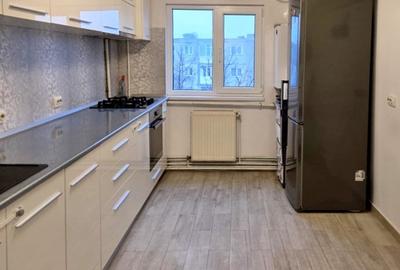 Apartament cu 4 camere decomandat în 9 Mai - 3