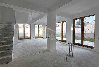 Apartament de vanzare 3 camere tip Duplex***Curte 110mp***Piata Domenii - 1