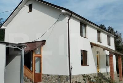 Casă cu 5 camere cu Teren 667 Mp în Central - 2