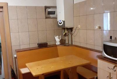 Apartament cu 3 camere decomandat în Complex Studențesc