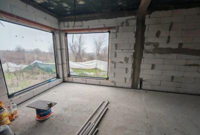 Casă cu 4 camere cu Teren 500 Mp în Cârcea - 2