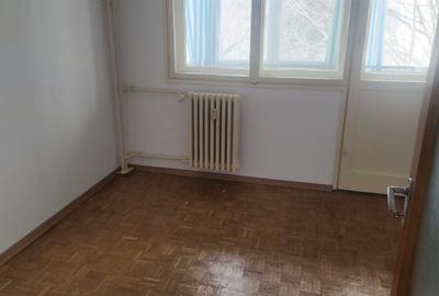 Apartament cu 4 camere semidecomandat în Apărătorii Patriei - 8