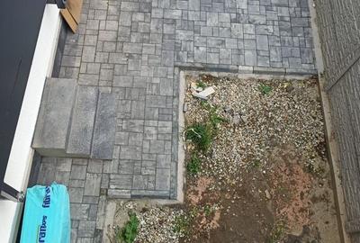 Casă cu 4 camere cu Canalizare în Central - 30