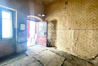 Apartament cu 3 camere semidecomandat în Central - 3